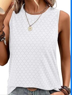 Women's Sleeveless Crewneck Eyelet Tank Top in White. XXL